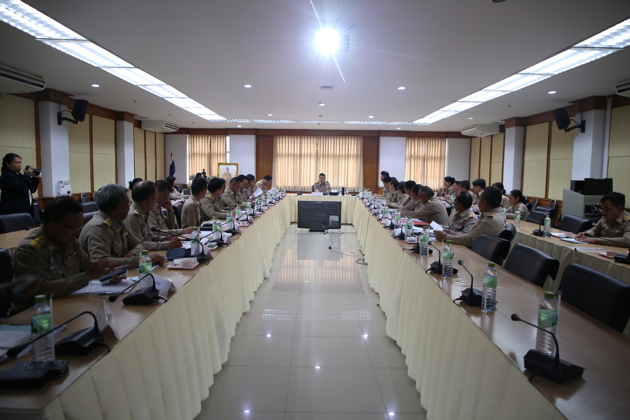 🚩จังหวัดเพชรบูรณ์ จัดประชุมผู้บริหารจังหวัด นายอำเภอ หัวหน้าส่วนราชการ และหัวหน้าหน่วยงานรัฐวิสาหกิจในสังกัดกระทรวงมหาดไทย จังหวัดเพชรบูรณ์ ครั้งที่ 5/2569 ประจำเดือนพฤษภาคม 2569