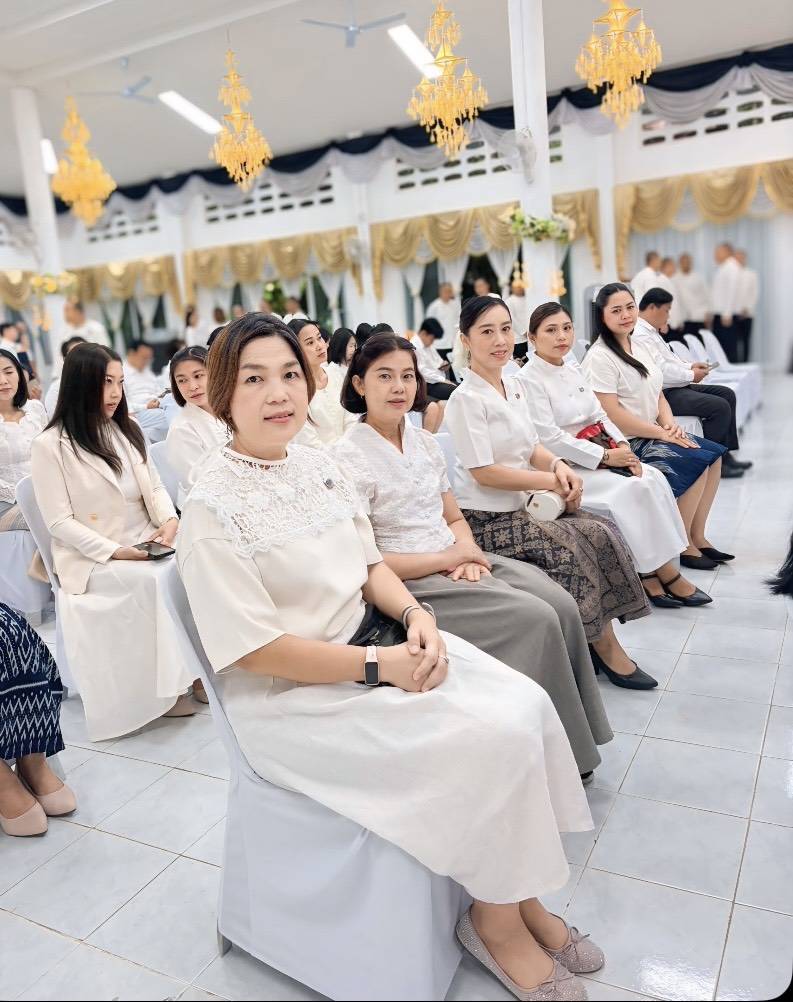 พช.เพชรบูรณ์ ร่วมกิจกรรมโครงการเข้าวัดปฏิบัติธรรมวันธรรมสวนะ ครอบครัวหิ้วตระกร้า ศรัทธาอิ่มบุญ อุดหนุนชุมชน พิธีเจริญพระพุทธมนต์และทำบุญตักบาตรถวายพระราชกุศล 